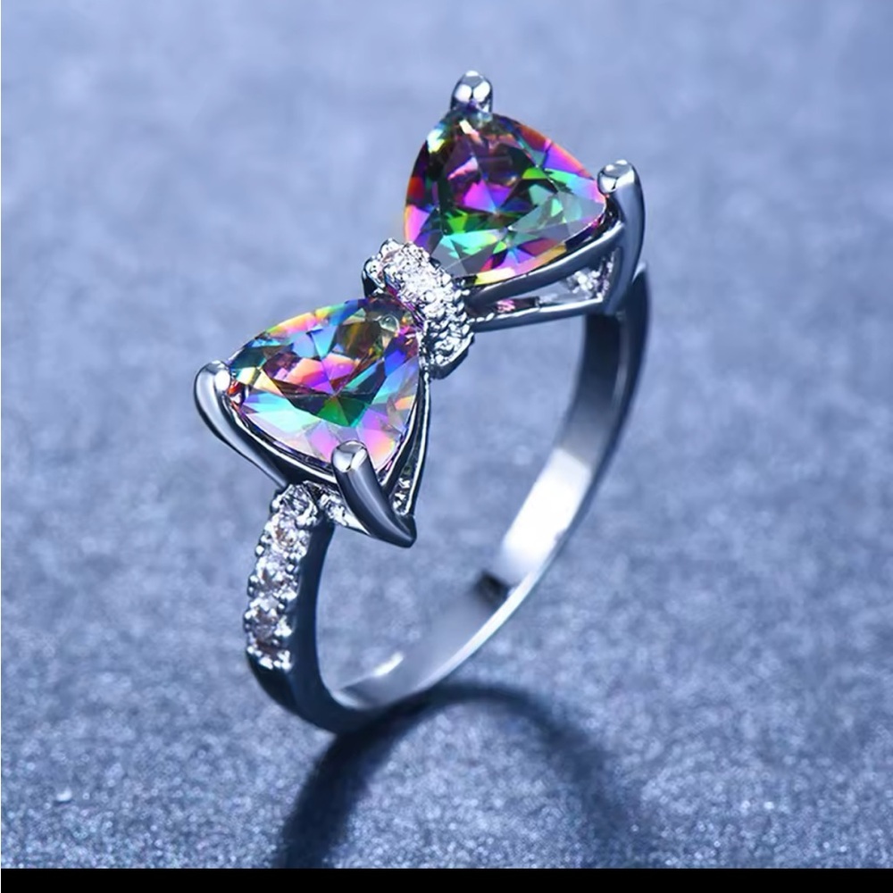 Elegant Silver Bow Ring with Multicolor Gemstones - Picture 3 of 4